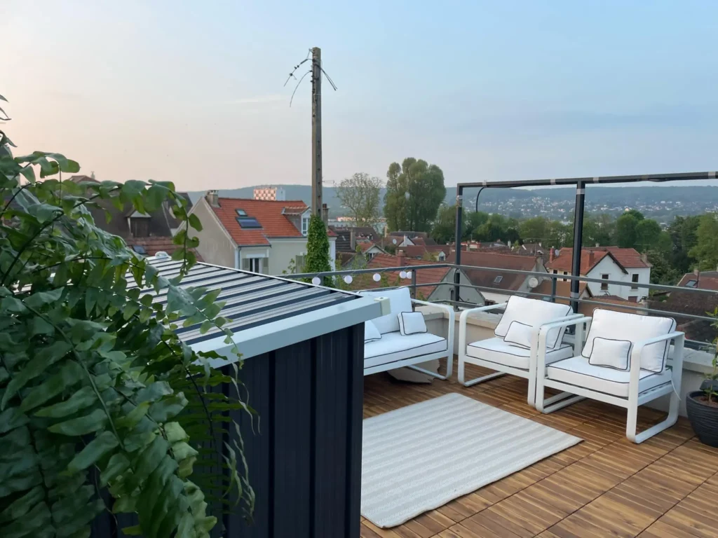Aménagement de terrasse bois moderne - Architecte paysagiste haut de gamme à Paris